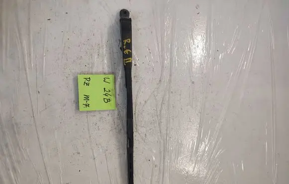 Renault Espace II Rear wiper blade arm 13289713