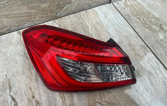 Maserati Ghibli Rear/tail lights 06700084820 03551000 06700084830