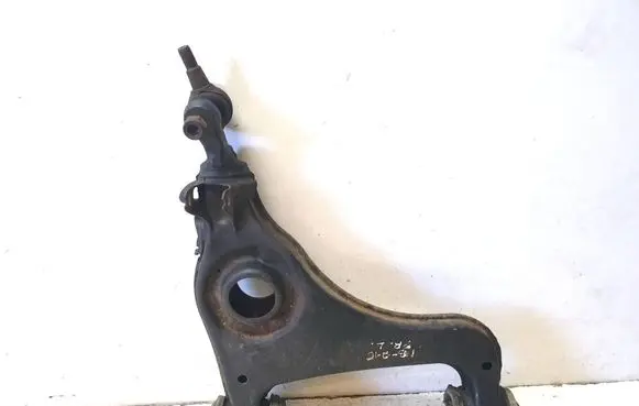 Mercedes-Benz E W210 Front lower control arm/wishbone 