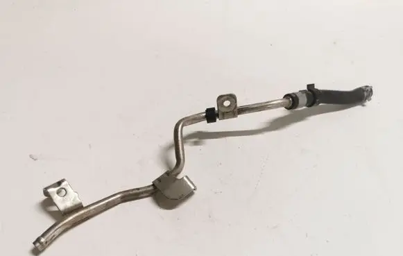Fuel injector supply line/pipe