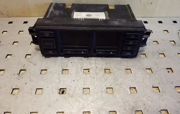Audi A3 S3 8L Climate control unit 5HB00760804 8L0820043D