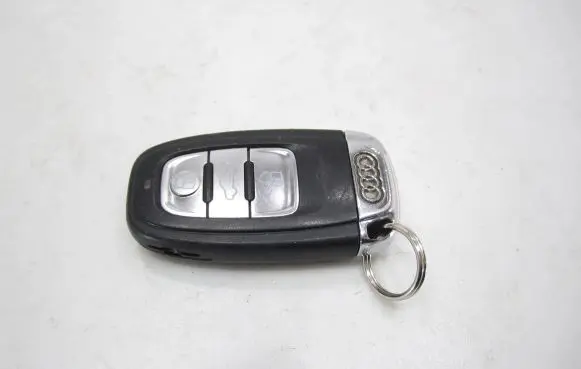 Audi A4 S4 B8 8K Ignition key/card 
