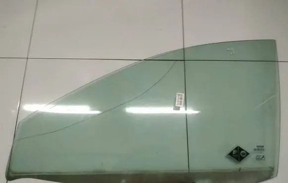 Nissan Almera Tino Front door window glass four-door as2