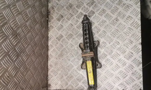 Jaguar XF X250 Lift Jack 8x2317080bb