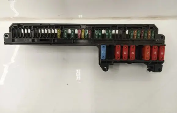 BMW 5 E60 E61 Fuse module 6932452 61146932452 106887