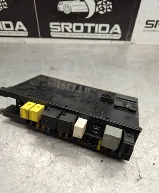 Mercedes-Benz C W203 Fuse module 2035453301