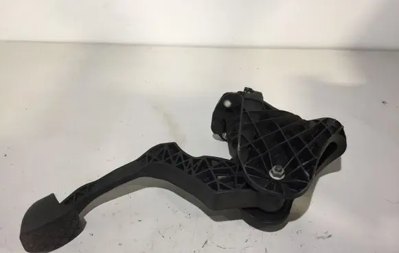 Clutch pedal
