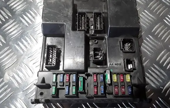 Peugeot 307 Comfort/convenience module 9651197480A