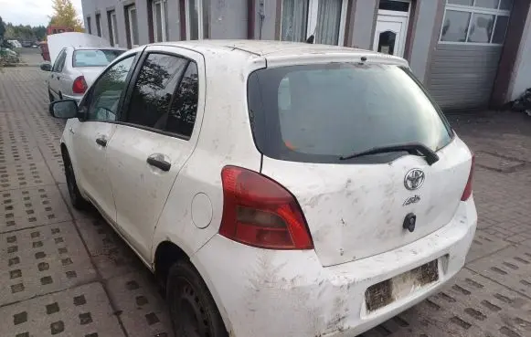 Toyota Yaris Rear/tail lights