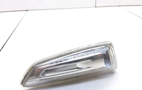 Opel Astra J Front fender indicator light 13273104
