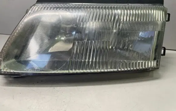 Volkswagen PASSAT B5 Headlight/headlamp
