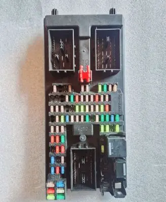Jaguar XJ X351 Fuse module KOBT510A 3521AT510A