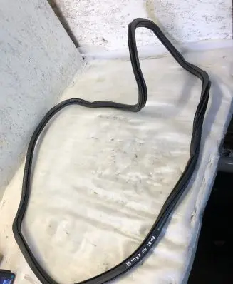 Audi A4 S4 B9 8W Front door rubber seal 8w0831721b