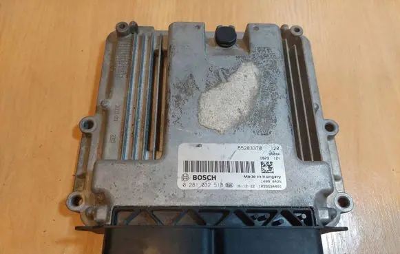 Alfa Romeo Giulietta Engine control unit/module ECU 0281032518 55283370 1039S94091
