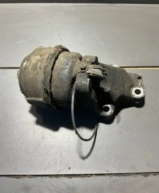 Volvo XC70 Engine mounting bracket 307415674