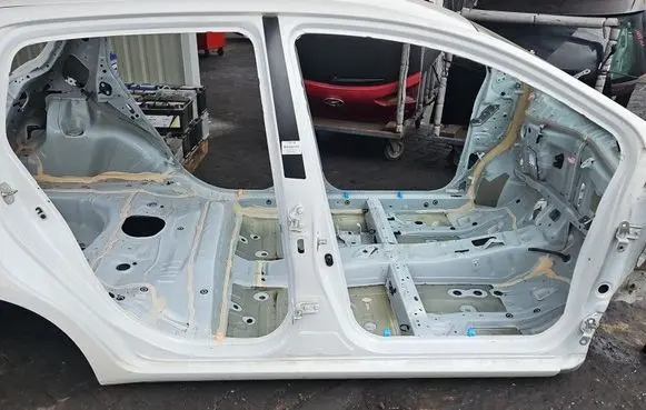 Toyota Yaris Side car body part IMPRK1598398