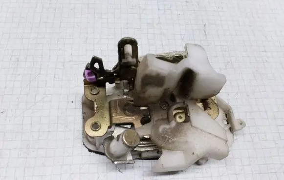 Honda Civic Rear door lock