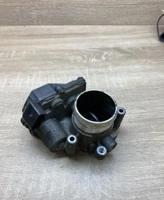 Volkswagen PASSAT B7 Throttle body valve 03L128063K CFF
