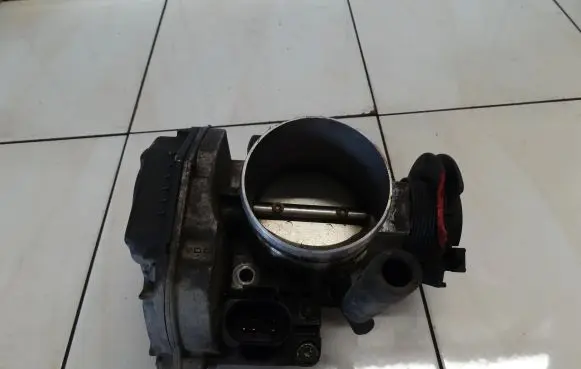 Volkswagen Polo III 6N 6N2 6NF Throttle body valve 