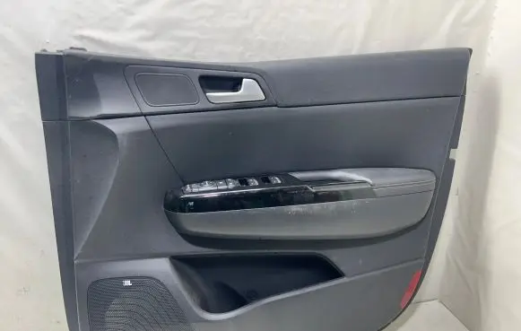 KIA Sportage Front door card panel trim D010