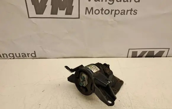 Hyundai i40 Engine mount bracket 140529350727