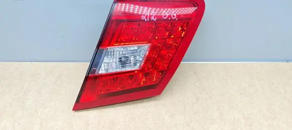 Mercedes-Benz E W212 Tailgate rear/tail lights A2128200864