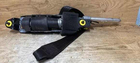 Volvo C30 Front seatbelt 31267313