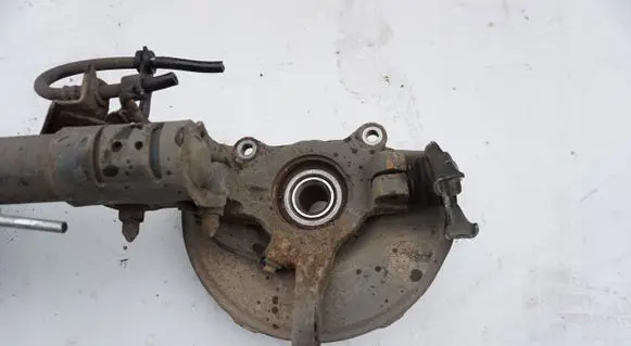 Citroen C-Crosser Front wheel hub