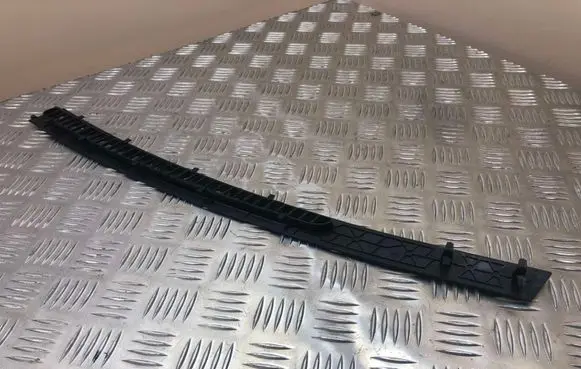Mercedes-Benz R W251 Dashboard air vent grill cover trim A2518310460