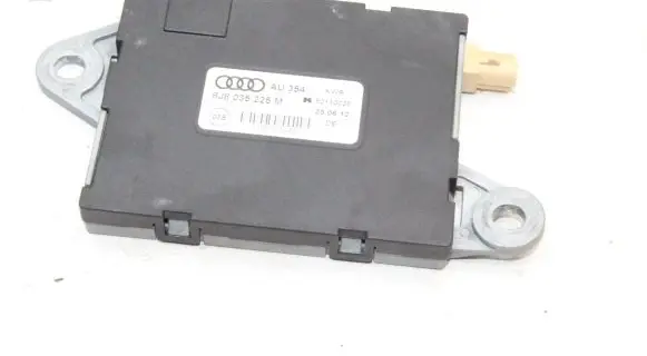Audi TT TTS Mk2 Aerial antenna amplifier 8J8035225M