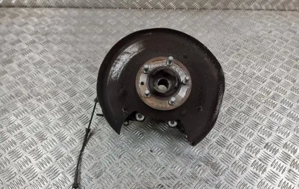 Land Rover Discovery 5 Rear wheel hub