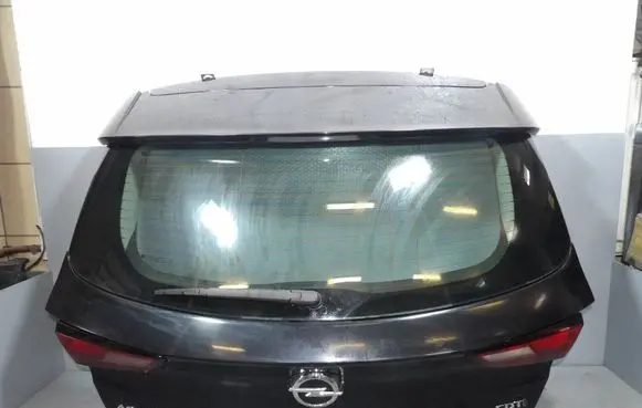 Opel Astra K Tailgate/trunk/boot lid