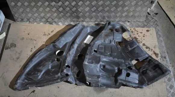 Mercedes-Benz GLE W167 Engine cover (trim) A1676821300