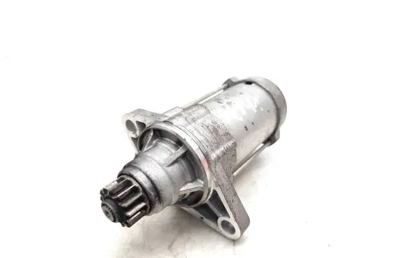 Volkswagen Polo VI Starter motor 0AM911024A