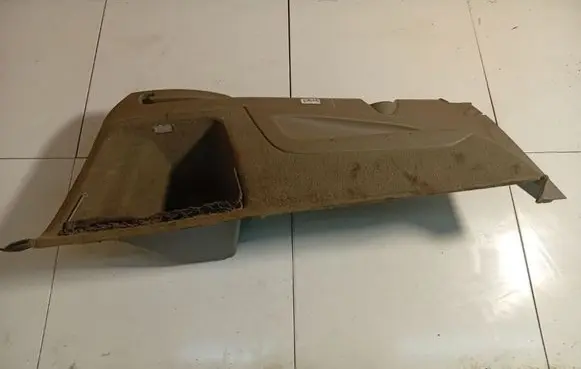 Audi Q7 4L Other trunk/boot trim element 4L0863879