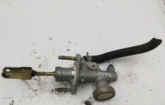 Nissan X-Trail T30 Clutch slave cylinder NOCODE