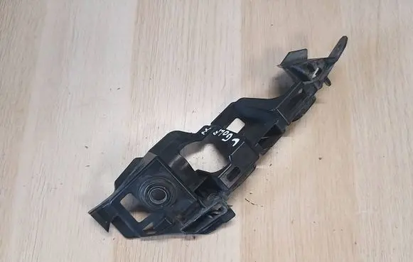 Front bumper mounting bracket