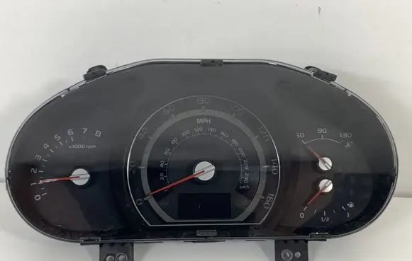 KIA Sportage Speedometer (instrument cluster) 940213U105