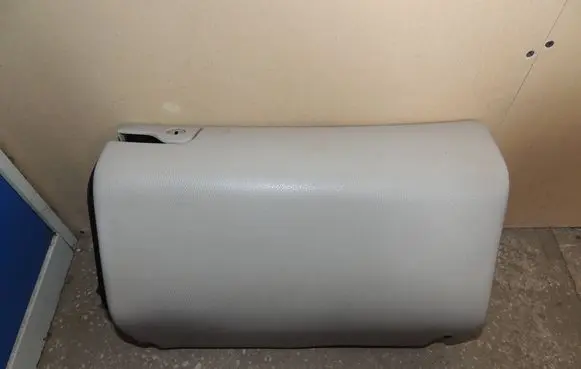 Mercedes-Benz C AMG W203 Glove box 2036802691