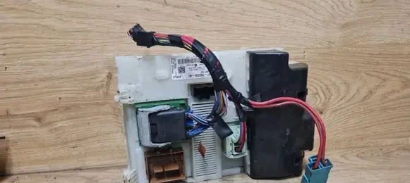 Volvo XC60 Fuse module AG9T14C256HC