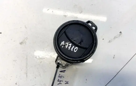 Toyota RAV 4 (XA20) Dash center air vent grill 5565042030 55650-42030