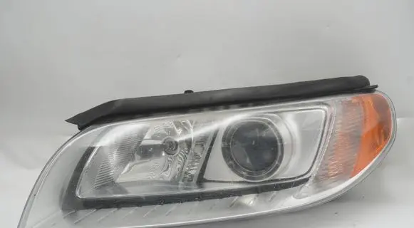 Volvo V70 Headlight/headlamp 6948180