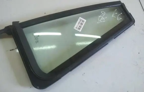 Skoda Octavia Mk2 (1Z) Rear vent window glass AS2