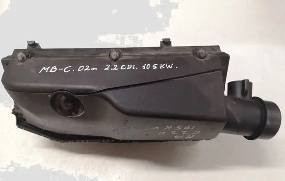 Mercedes-Benz C W203 Air filter box A0000945568