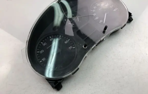 Citroen Berlingo Speedometer (instrument cluster) 555001310104