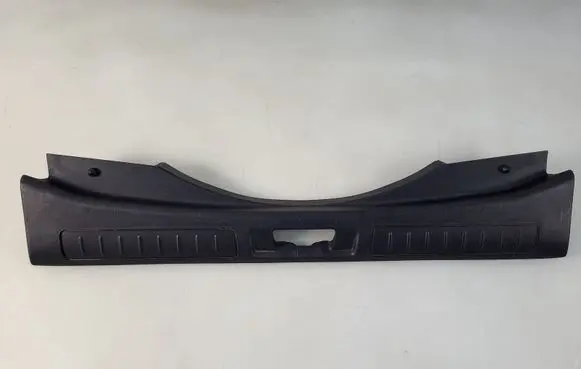 Land Rover Evoque I Tailgate/boot lid lock trim BJ32-113A10-AD
