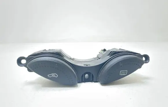 Ford Focus Windscreen/window heater switch 98AG18C621AG