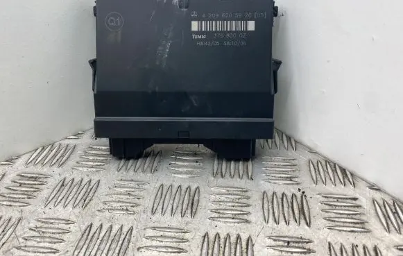 Mercedes-Benz CLK A209 C209 Comfort/convenience module A2098205926