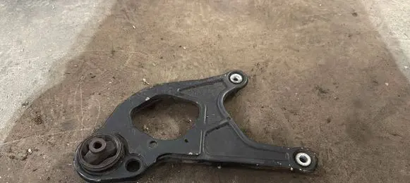 Volvo S70 V70 V70 XC Engine mount bracket 035903