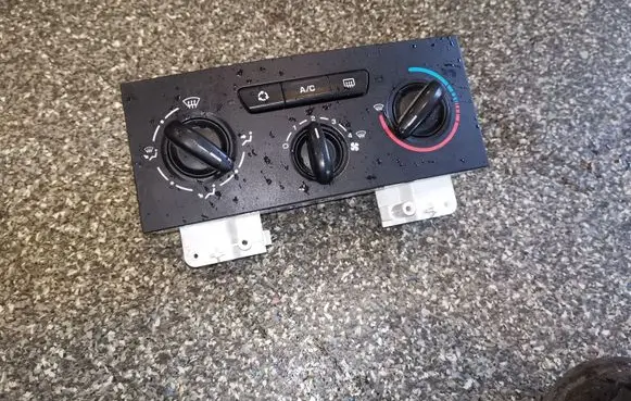 Citroen C4 I Climate control unit H5756